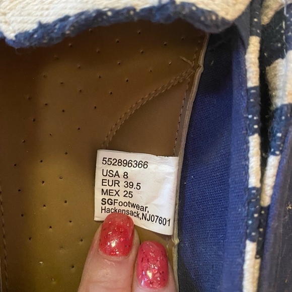 Size 8 Navy & Cream slip on shoes - Picture 2 of 5